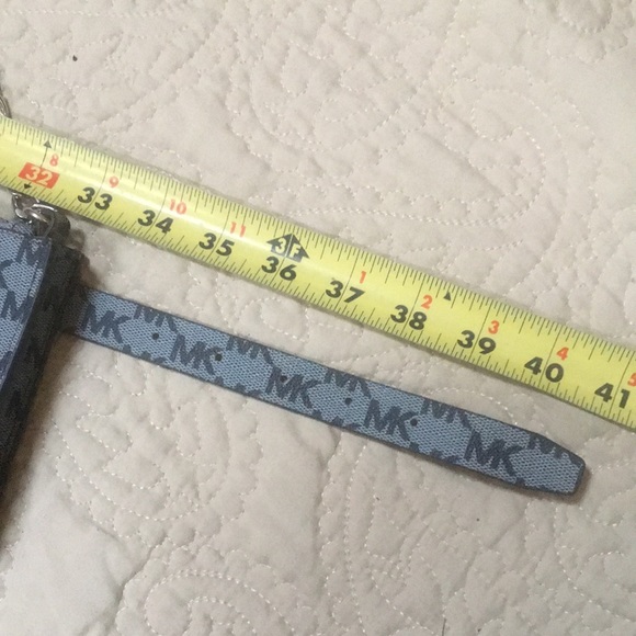 New! Michael Kors Signature Gray Logo Belt Purse With Silver Chain Pull - Picture 16 of 16